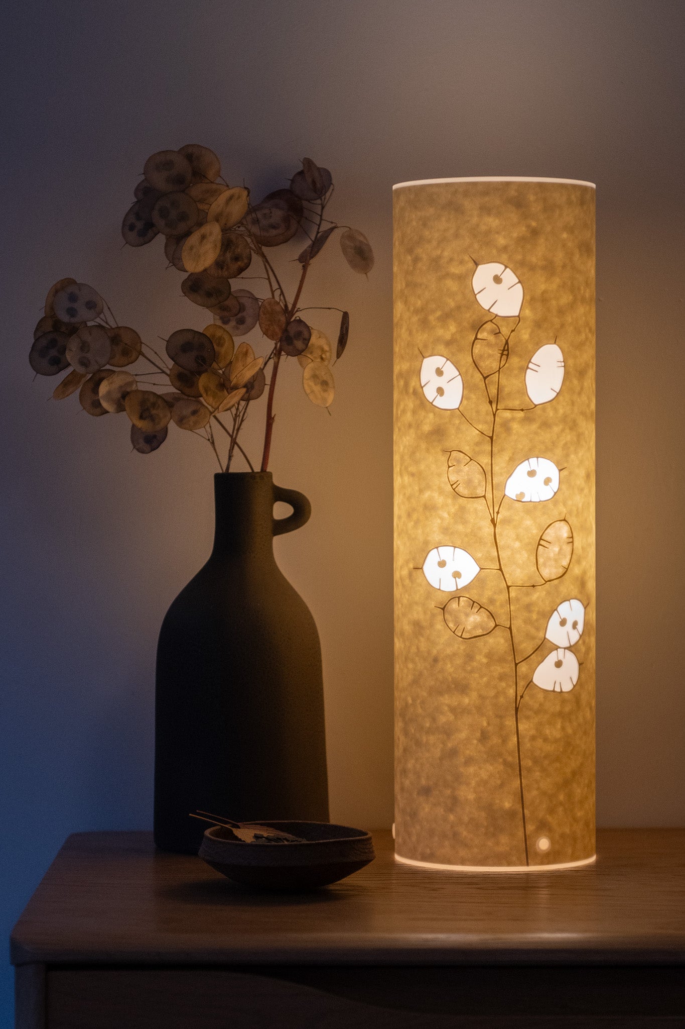 Cylindrical Honesty Table Lamp