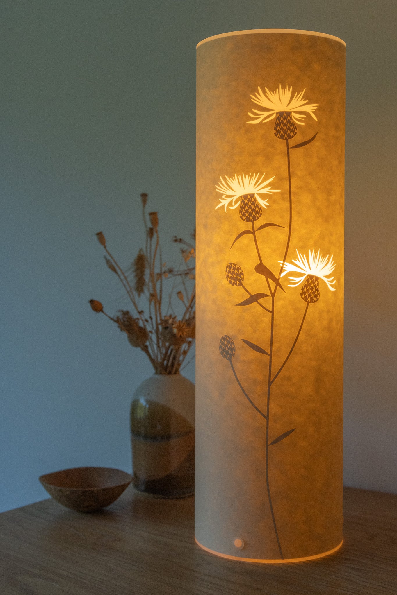 Knapweed table lamp